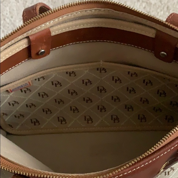 Dooney & Bourke Shoulder Purse - Picture 5 of 8